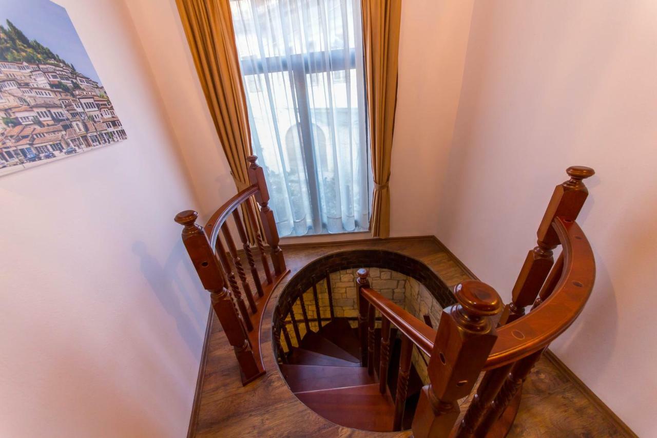 Heraklis Hotel Berat Buitenkant foto